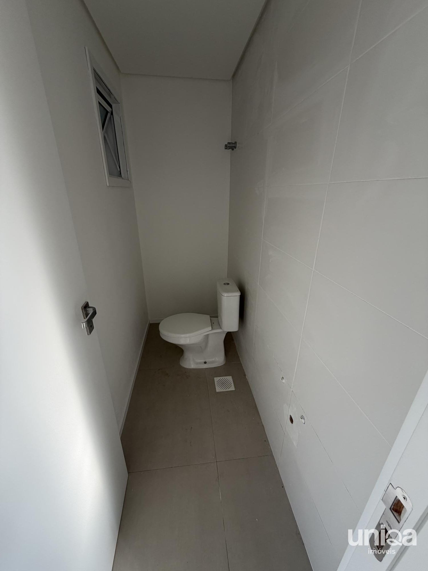 Casa nova 03 dorm piscina lareira para venda no Parque Santa Lúcia em Camobi