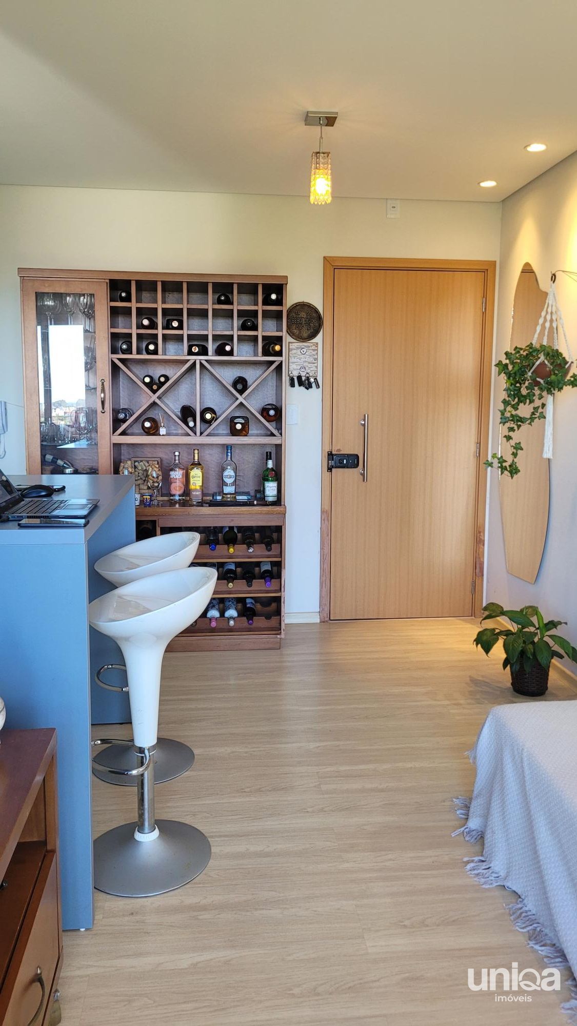 Apartamento 02 Dormitórios Semi-mobiliado para venda em camobi ed Vila di Fiori