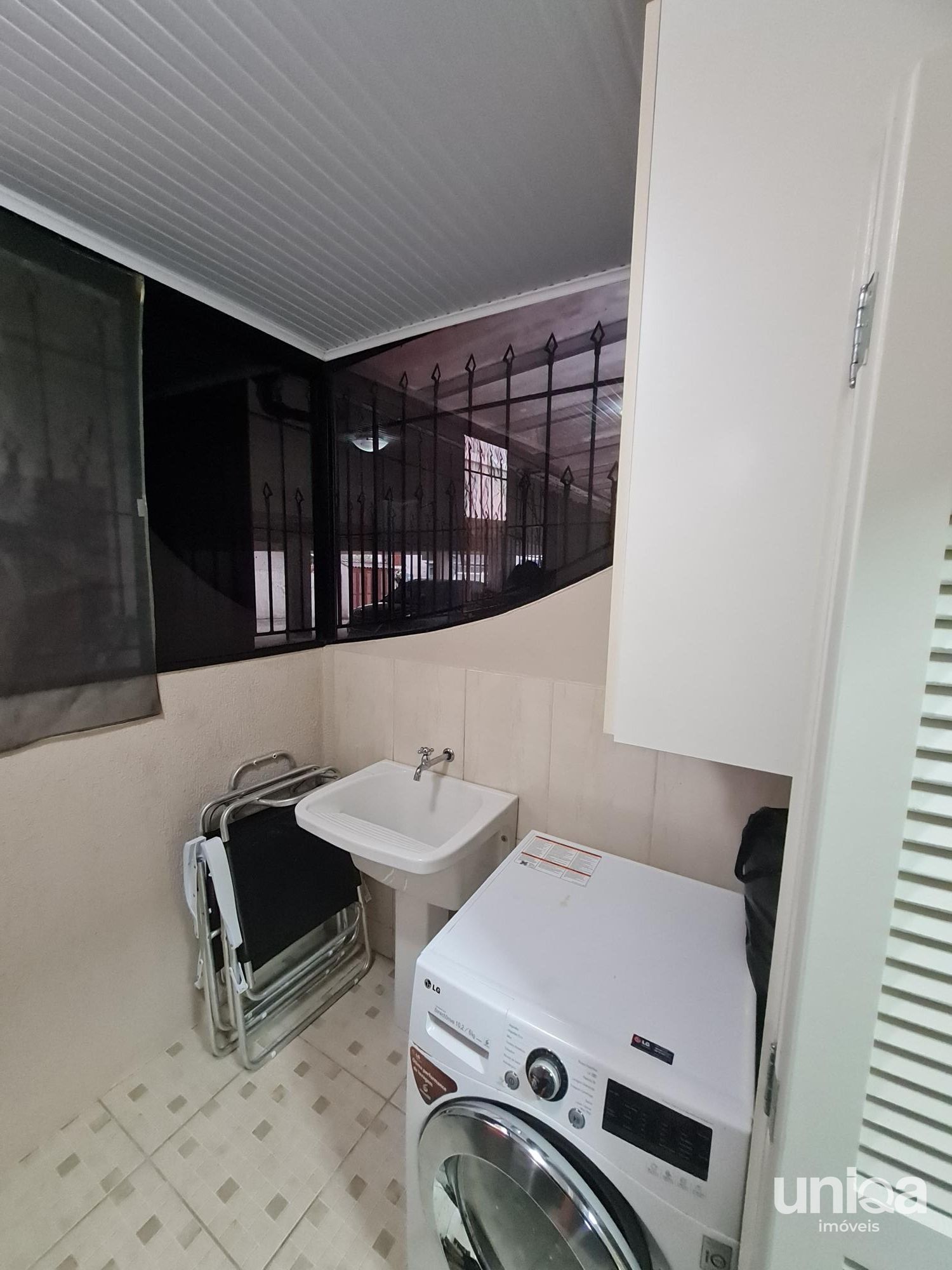 Apto térreo 02 quartos suíte cozinha gourmet churrasqueira garagem perto da UFSM