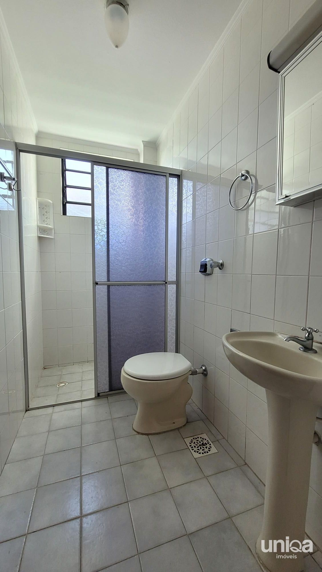 Apartamento de 01 dormitório com garagem próximo ao Colégio Fátima