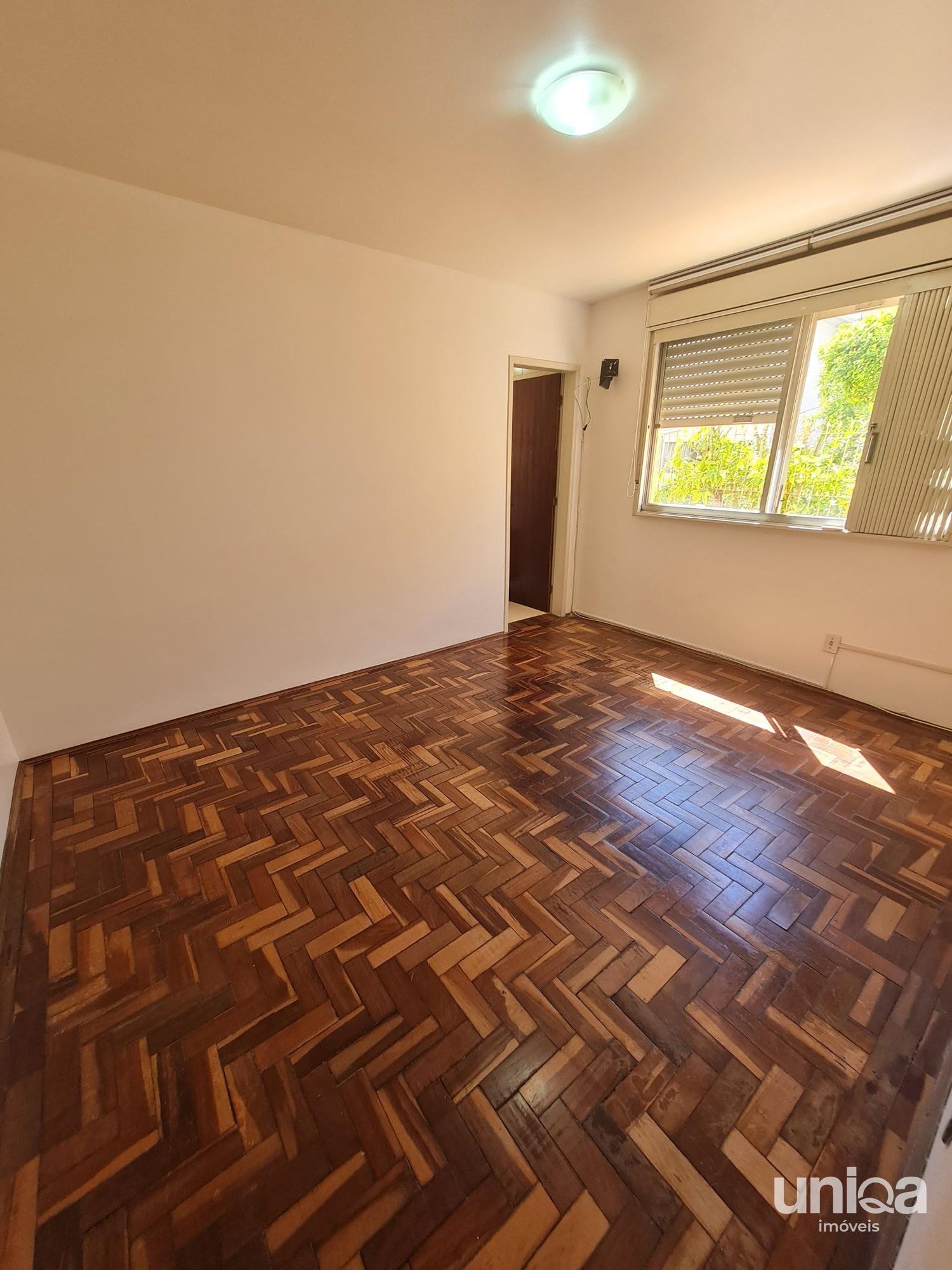 Apto para venda no ed Jequetibá térreo com terraço 03 quartos garagem 03 carros