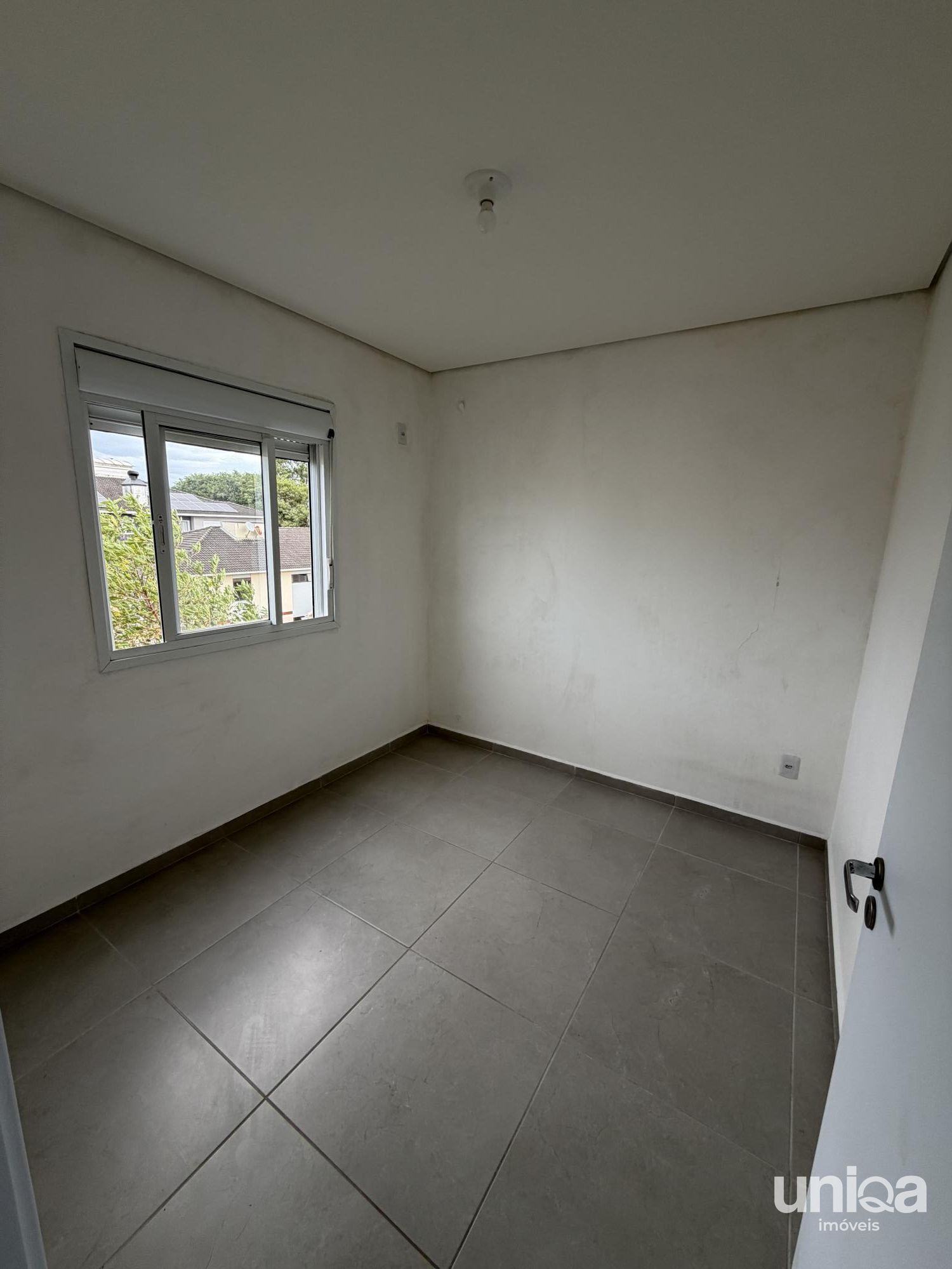 Apto 01 quartos elevador e garagem no ed Vulcano em camobi