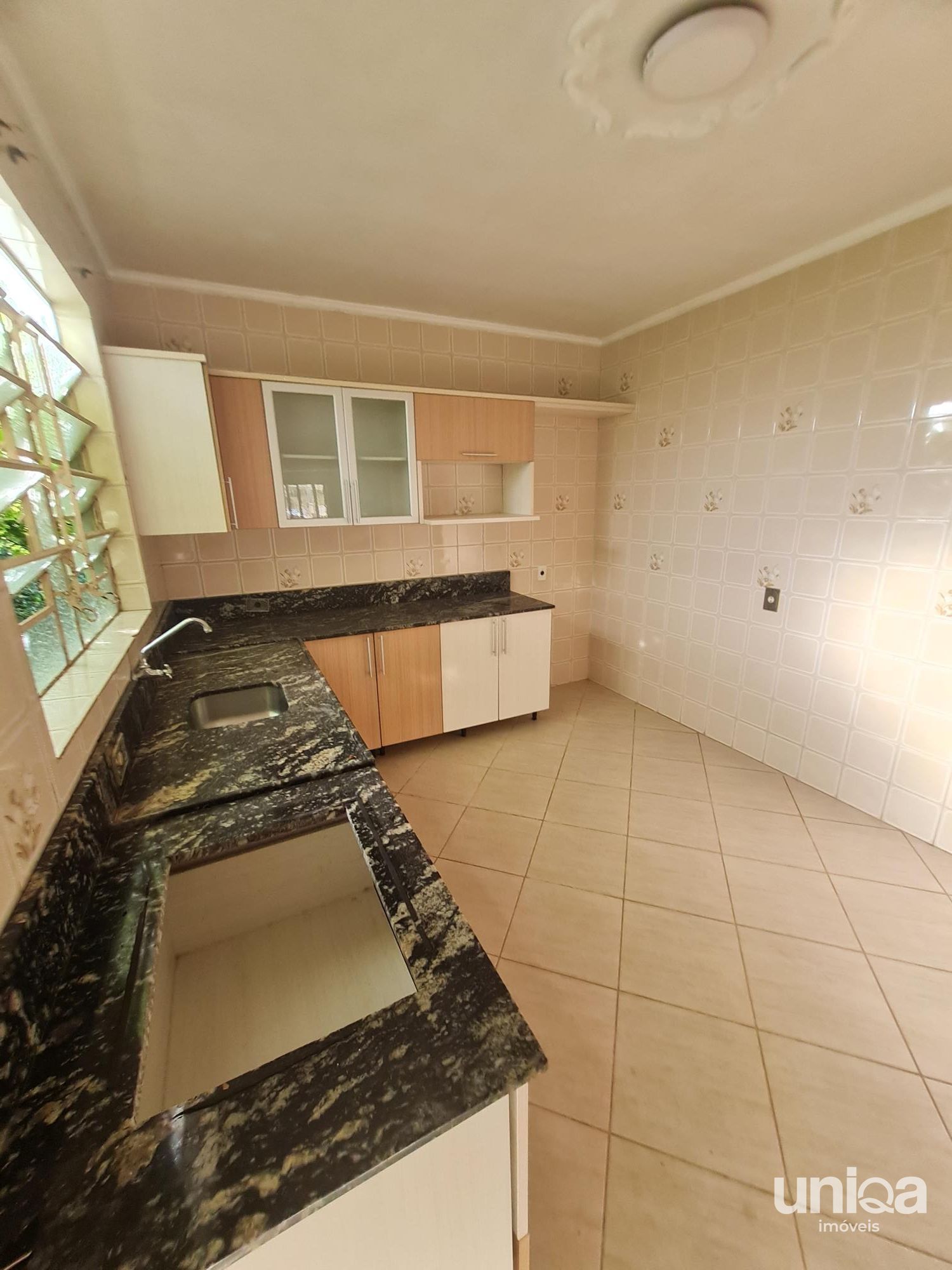 Casa térrea para venda com Energia Solar Piscina no Bairro Duque de Caxias