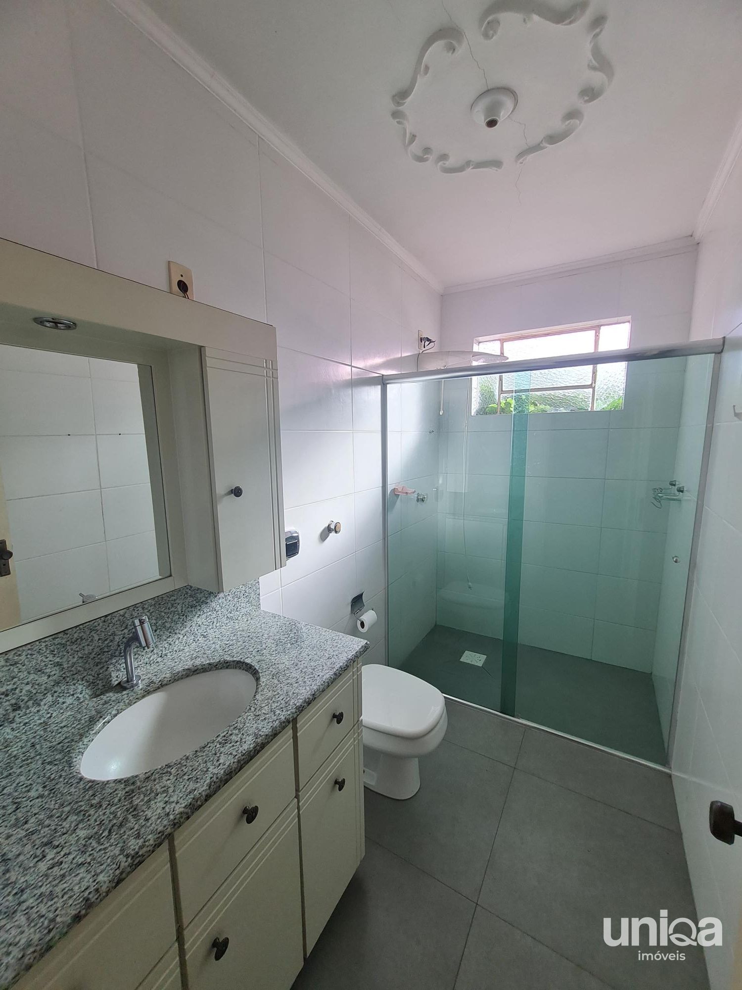 Casa térrea para venda com Energia Solar Piscina no Bairro Duque de Caxias