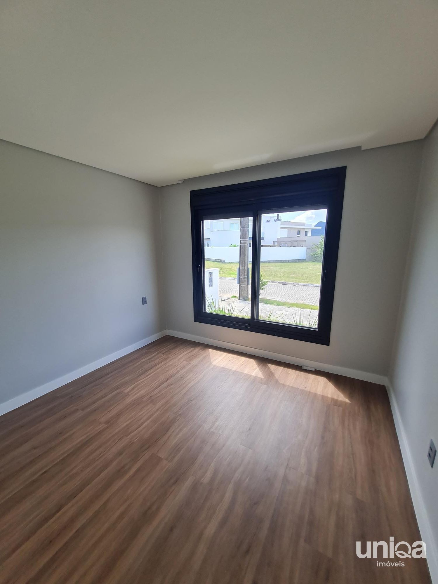 Casa nova 3 suítes + escritório térreo Cond Viareggio em Camobi Santa Maria