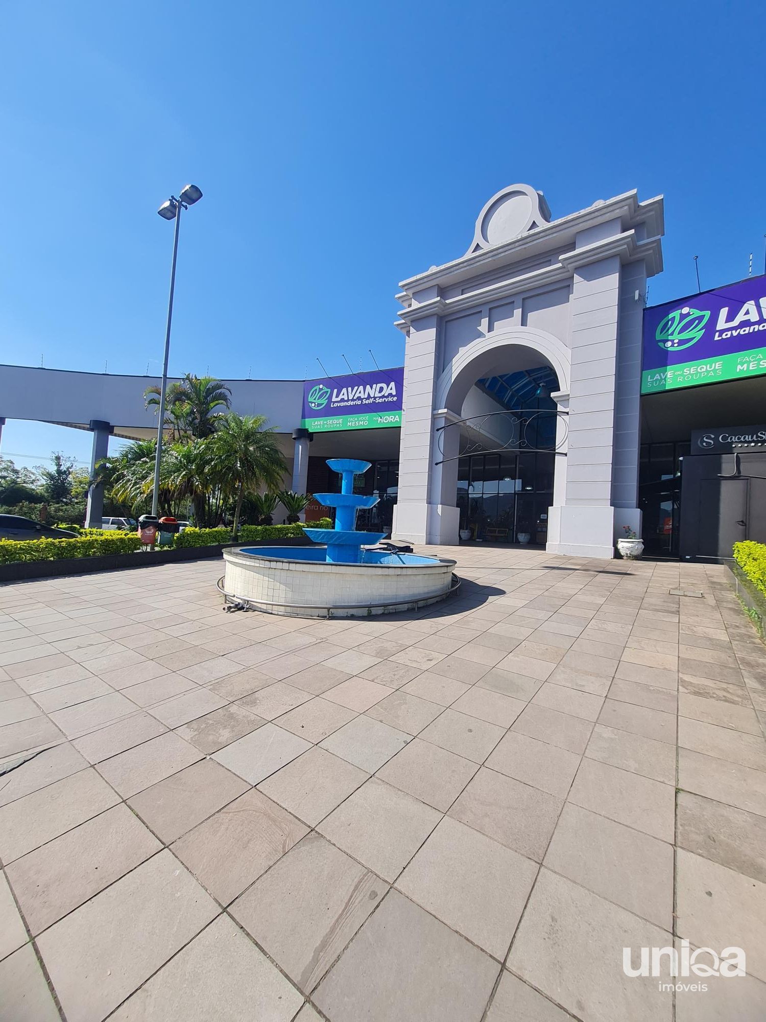 Loja térrea para alugar no Centro Comercial Dois Irmãos em Camobi Santa Maria - foto 1