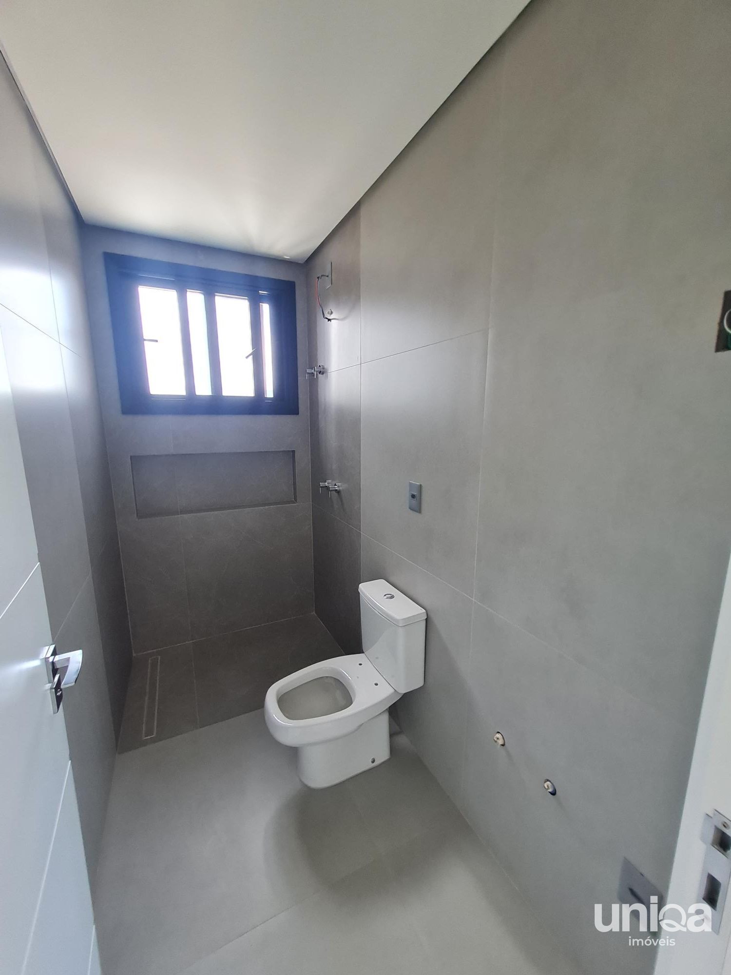 Casa nova 3 suítes + escritório térreo Cond Viareggio em Camobi Santa Maria