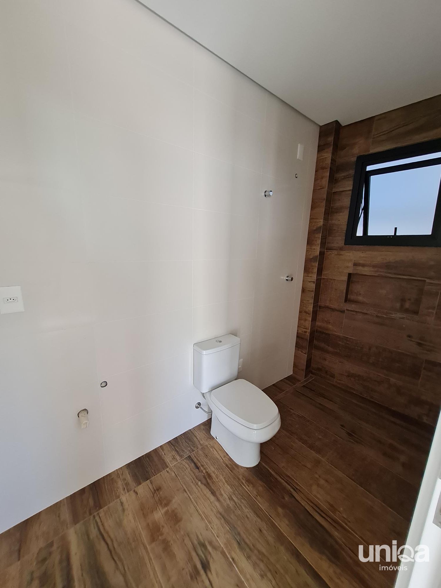 Casa nova para venda em camobi tipo sobrado alto padrão com 03 suítes + escritór