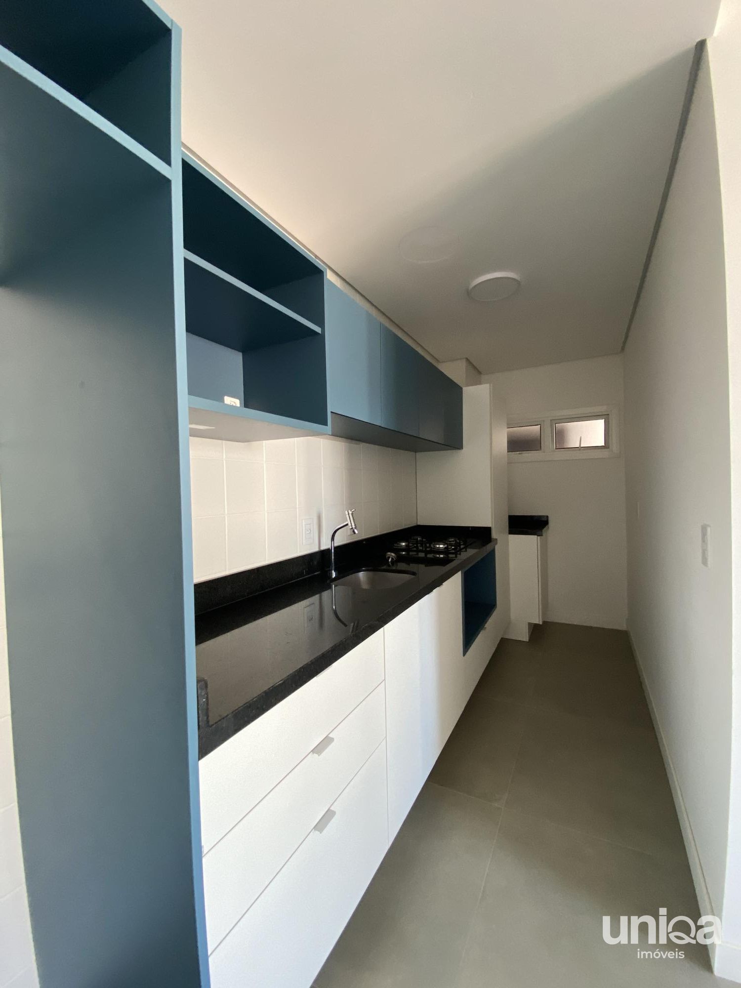 Alugo Semi-mobiliado em camobi Apto 01 dormitório com garagem ed Uniqo