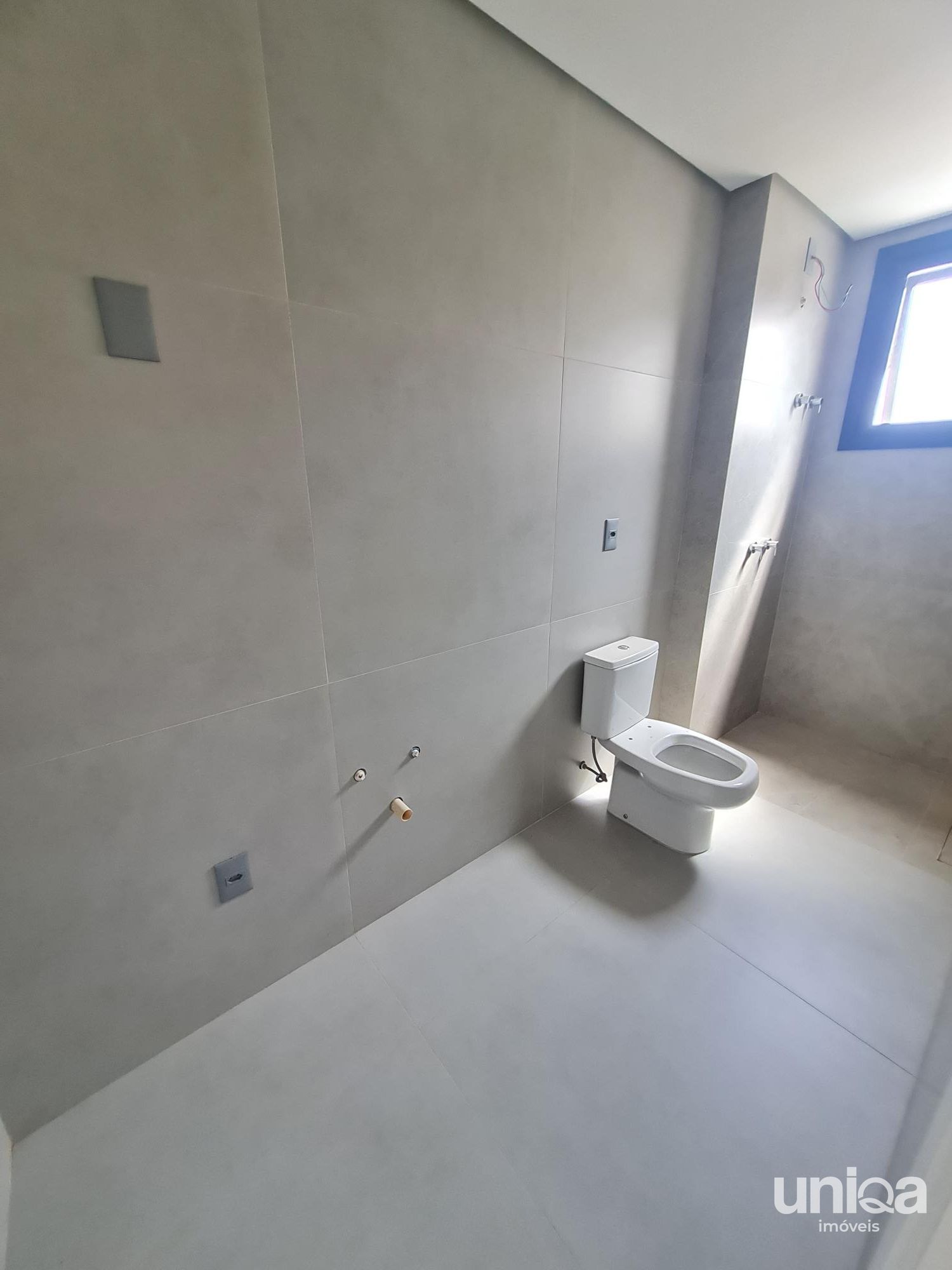 Casa nova 3 suítes + escritório térreo Cond Viareggio em Camobi Santa Maria