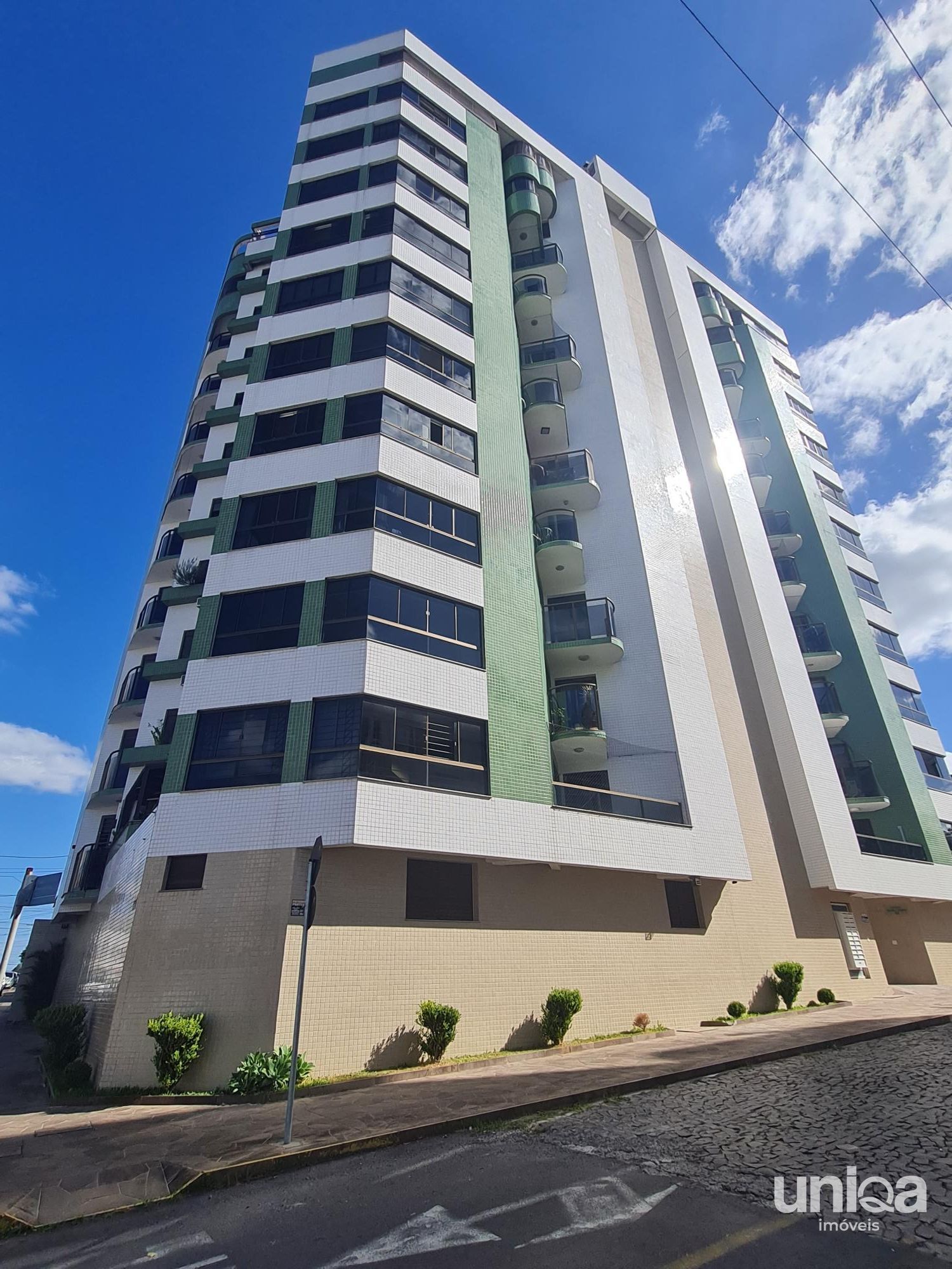 Apartamento 03 suítes alto padrão Bairro Medianeira ed Verdes Mares