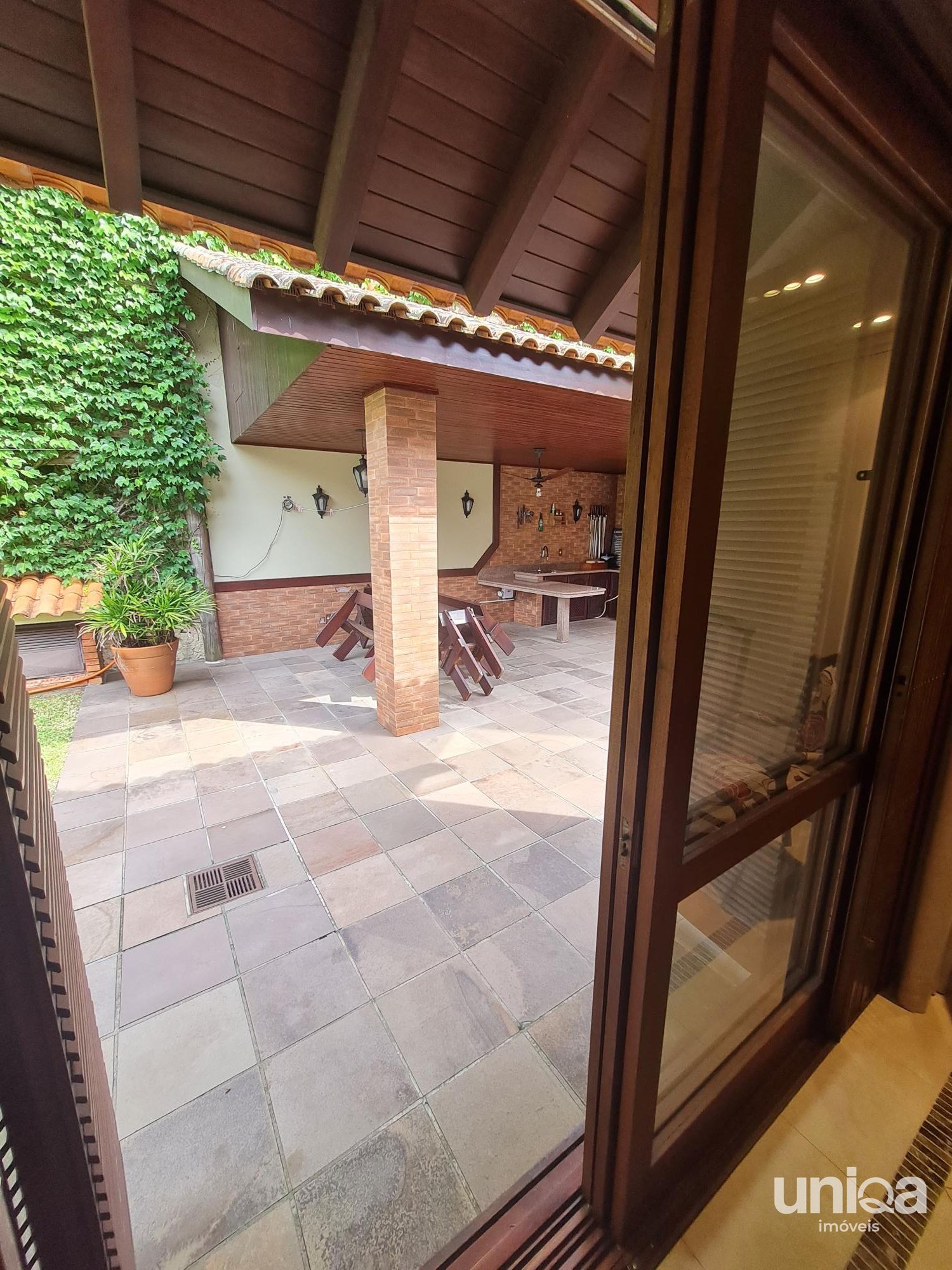 Casa térrea para venda 04 dormitórios 354m2 no bairro Nossa Senhora de Lourdes