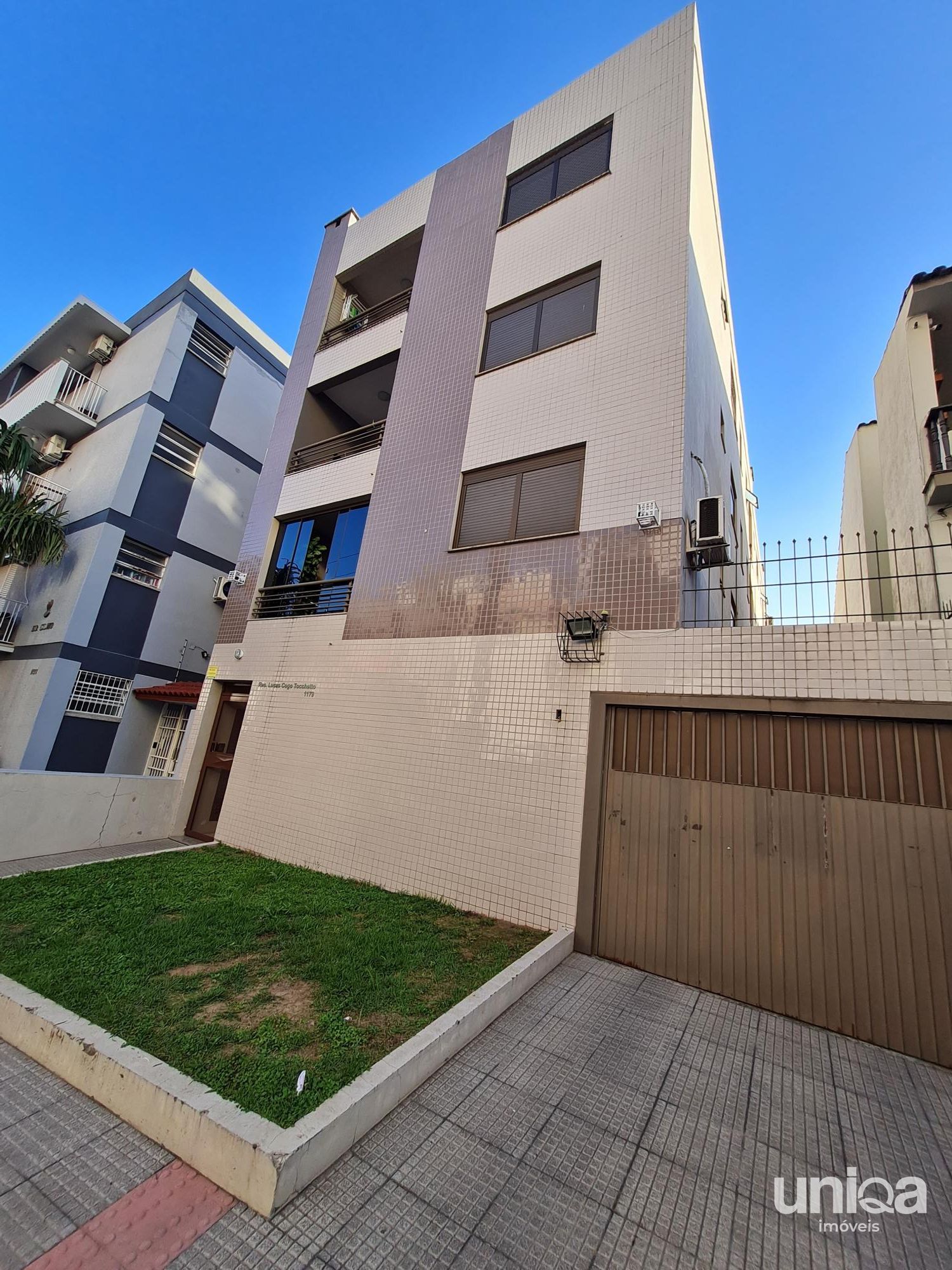 Apartamento 01 Dormitório para venda com sacada churrasqueira e garagem em Santa