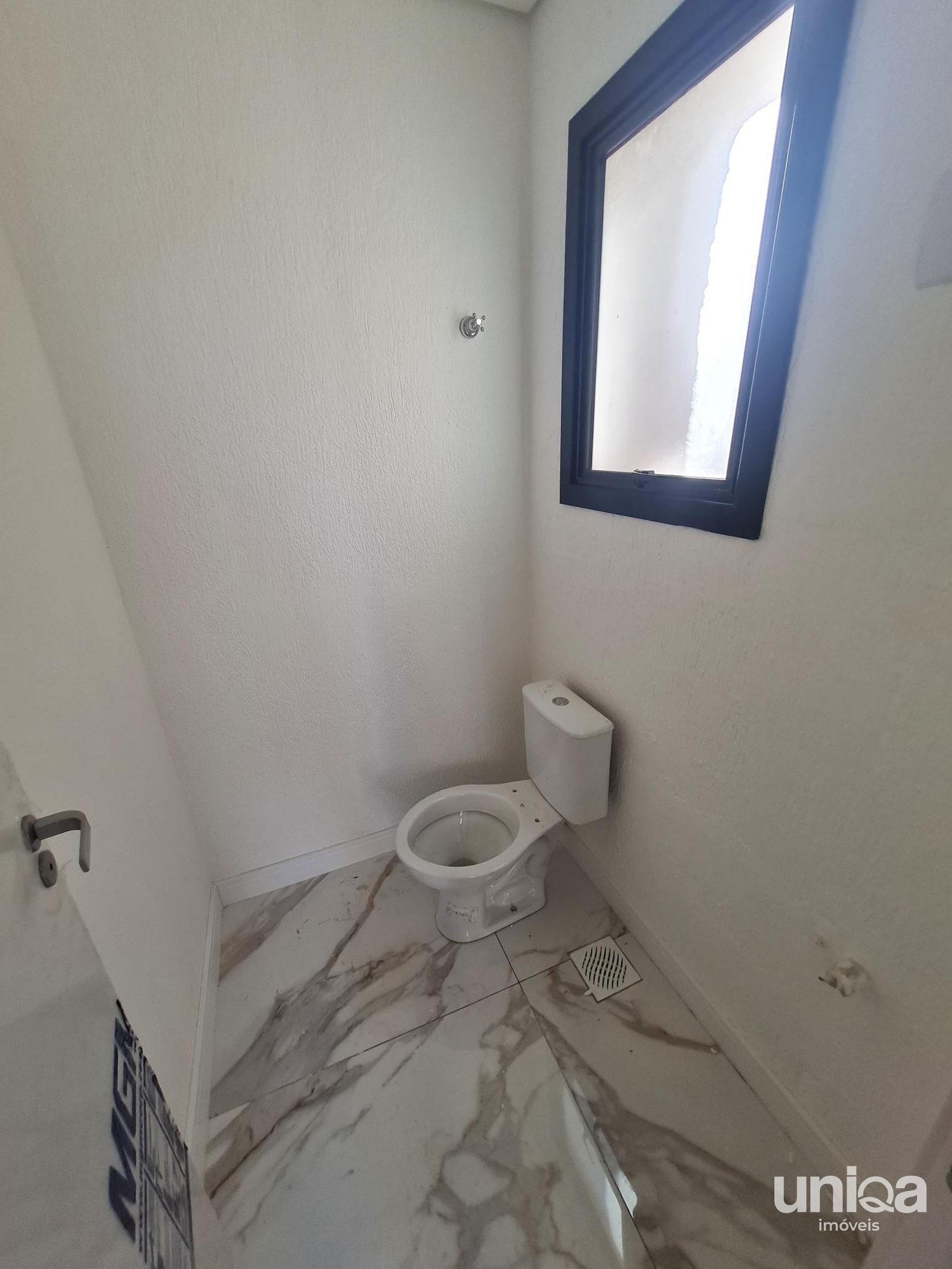 Sala comercial 35,89m2 para venda ou locação em camobi
