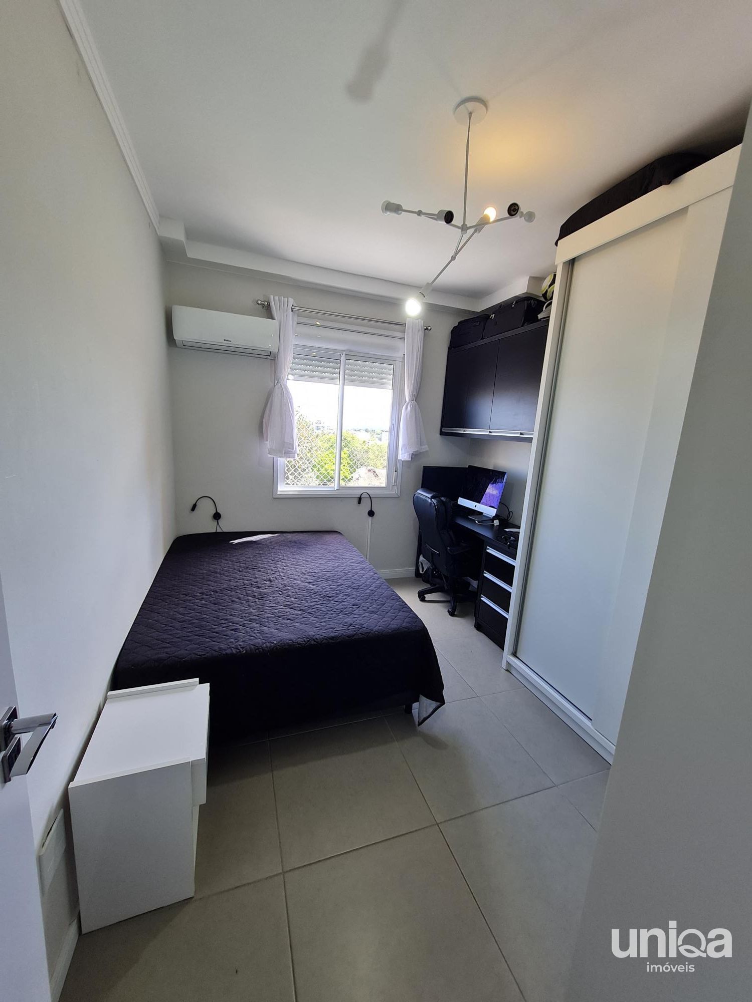 Apartamento de 02 dormitório Mobiliado no ed Torre de Vicenza em Santa Maria