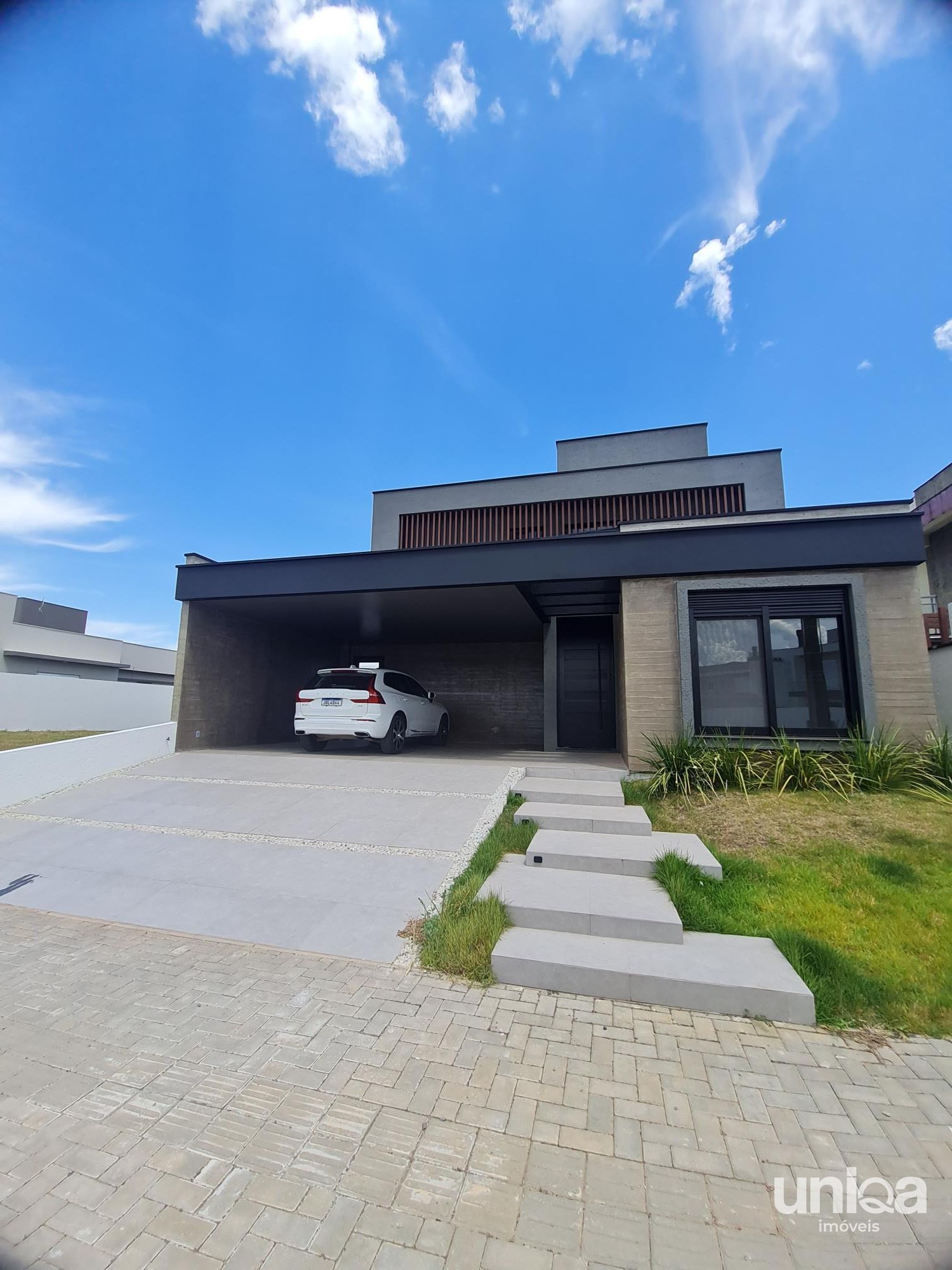 Casa nova 3 suítes + escritório térreo Cond Viareggio em Camobi Santa Maria