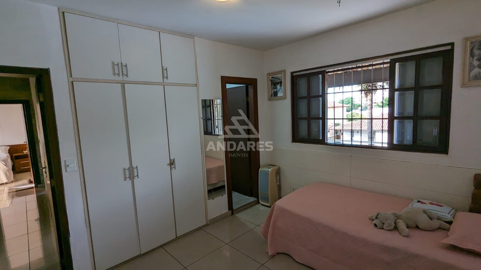 Casa à venda com 3 quartos, 360m² - Foto 15