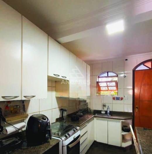 Casa à venda com 3 quartos, 360m² - Foto 16