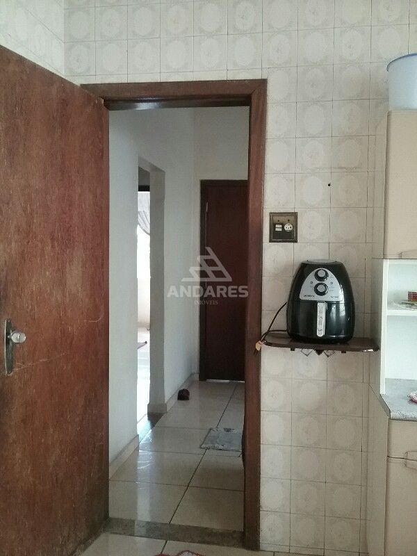 Casa à venda com 2 quartos, 360m² - Foto 5