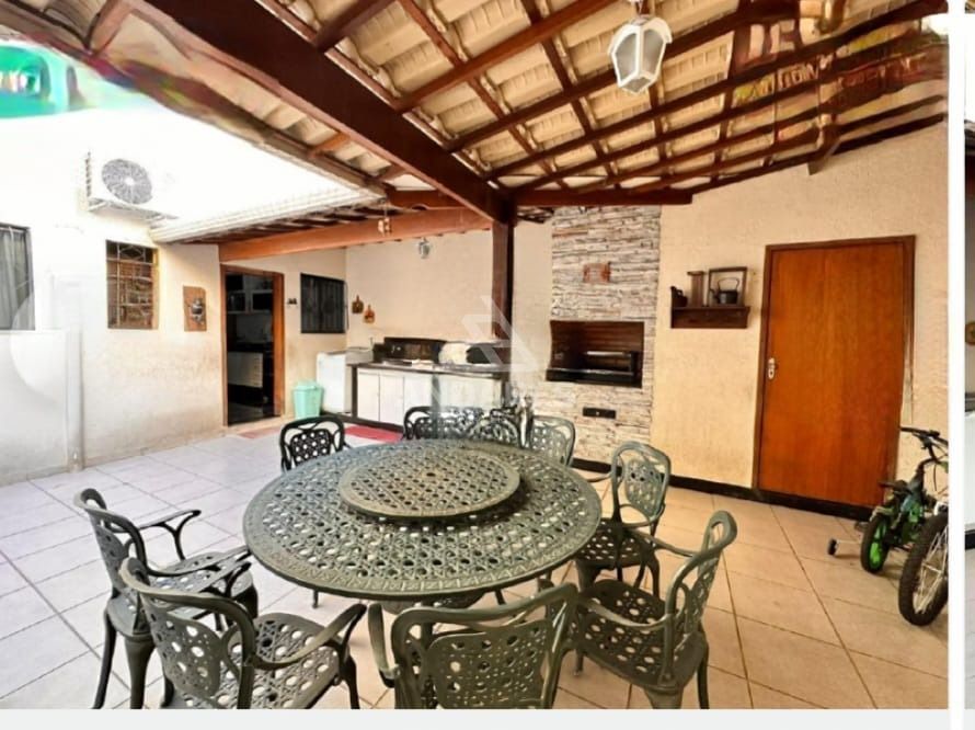 Casa à venda com 4 quartos, 160m² - Foto 18