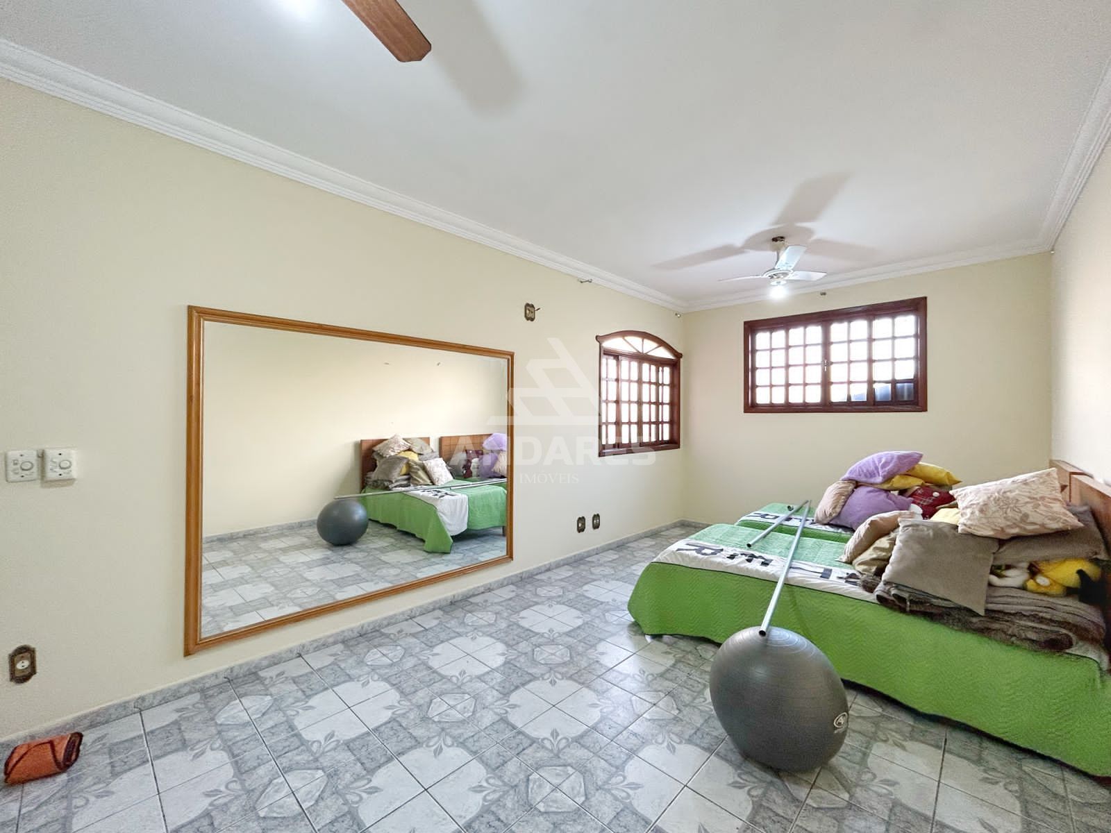 Casa à venda com 4 quartos, 360m² - Foto 12