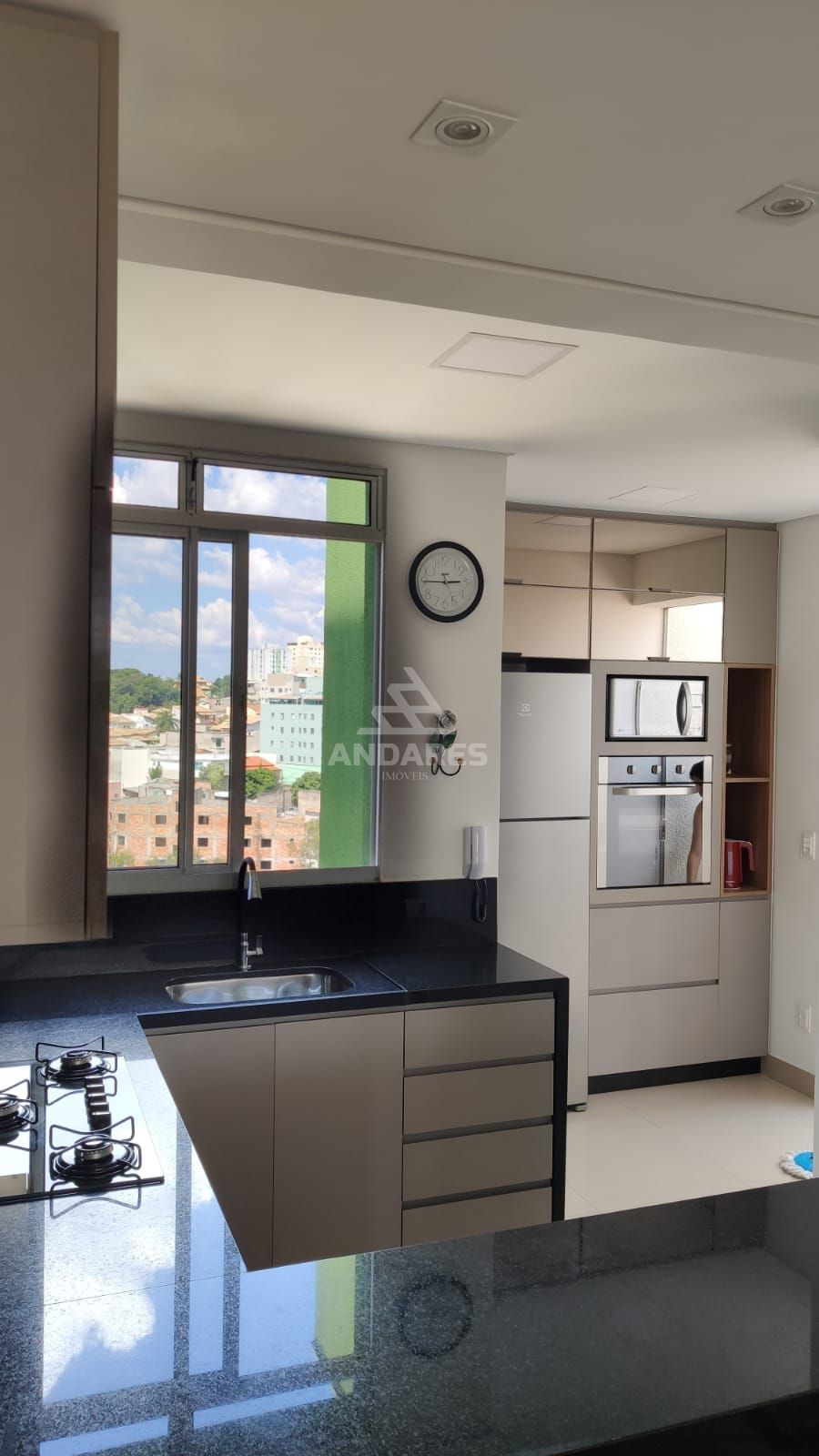 Apartamento à venda com 3 quartos, 115m² - Foto 3