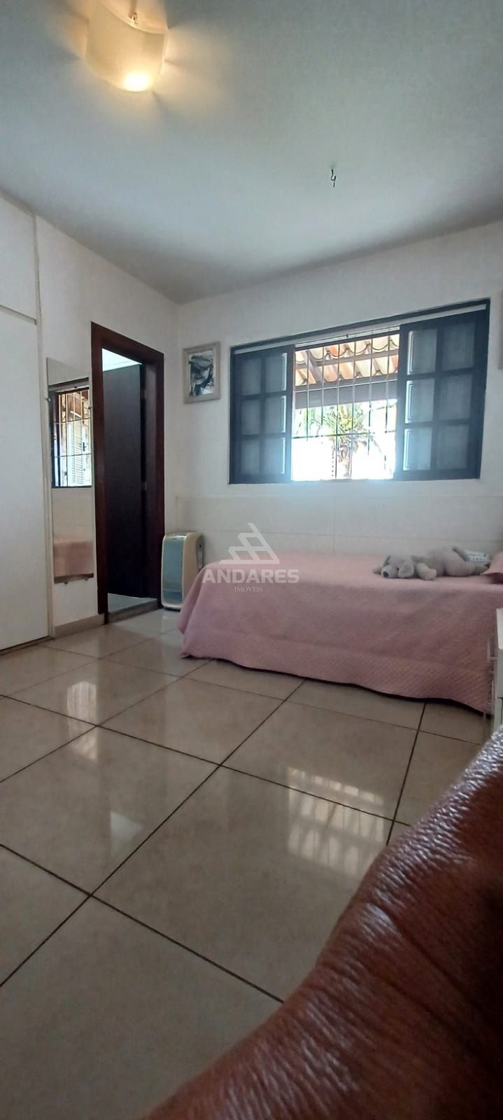 Casa à venda com 3 quartos, 360m² - Foto 18