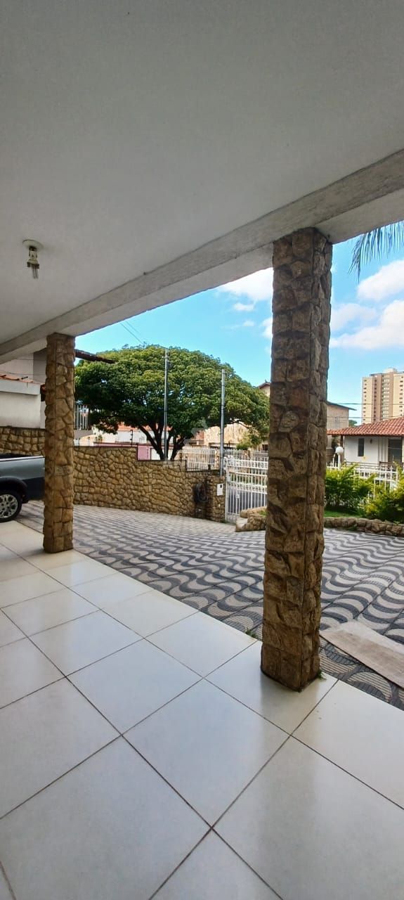 Casa à venda com 3 quartos, 360m² - Foto 3