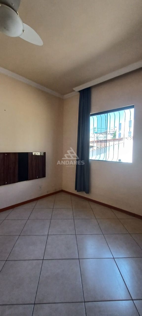 Casa à venda com 4 quartos, 160m² - Foto 15