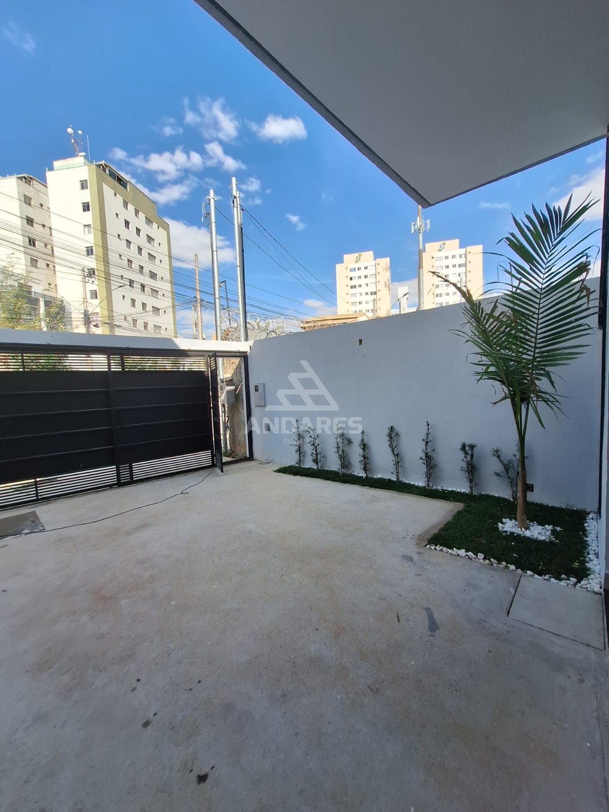 Casa à venda com 3 quartos, 140m² - Foto 1