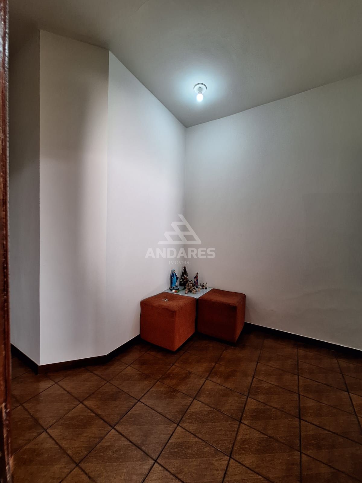 Casa à venda com 2 quartos, 360m² - Foto 8