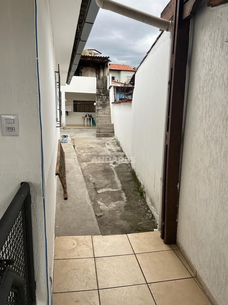 Casa à venda com 3 quartos, 325m² - Foto 23