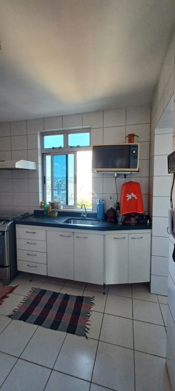 Apartamento à venda com 3 quartos, 180m² - Foto 19