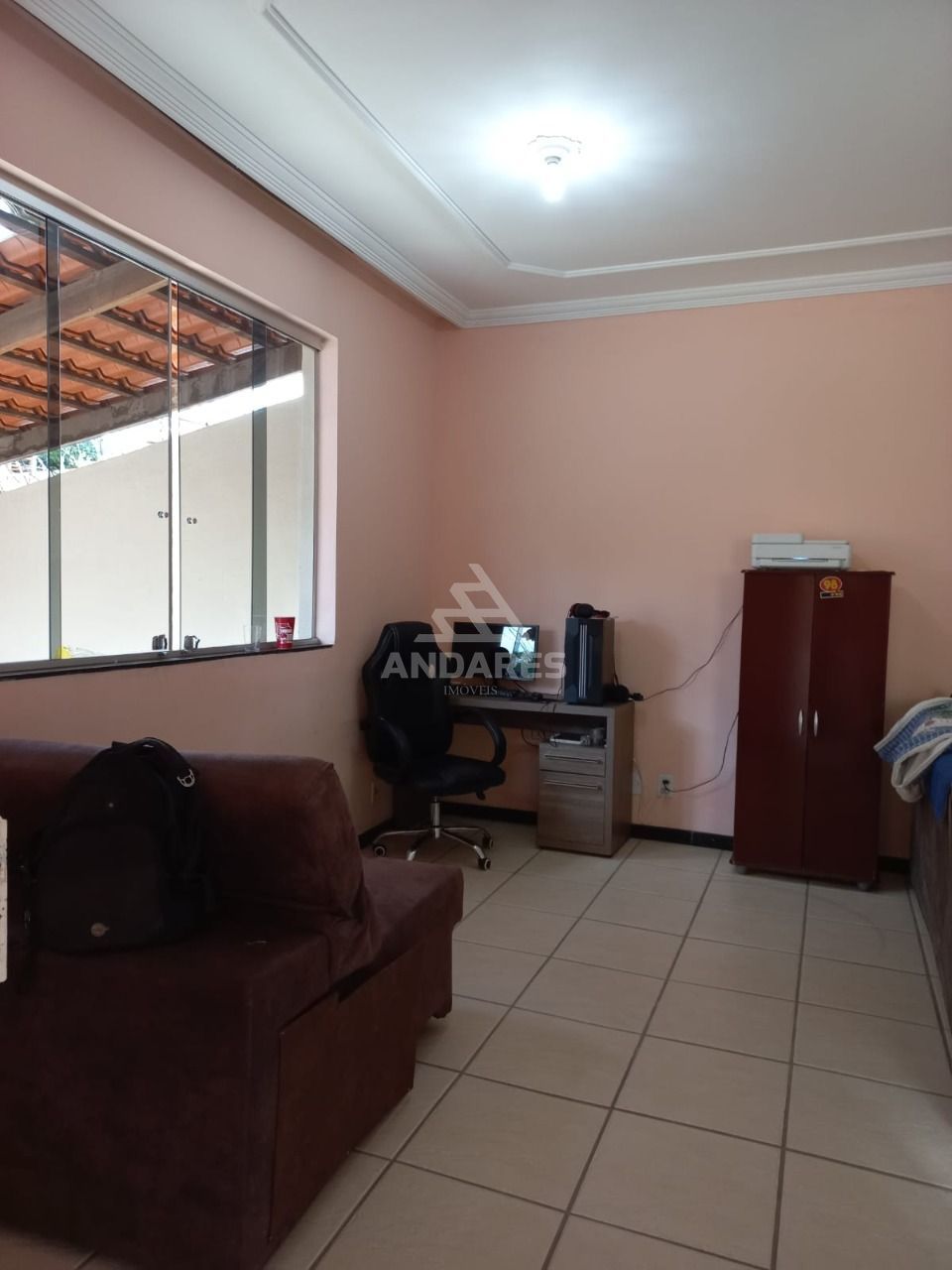 Casa à venda com 4 quartos, 196m² - Foto 2