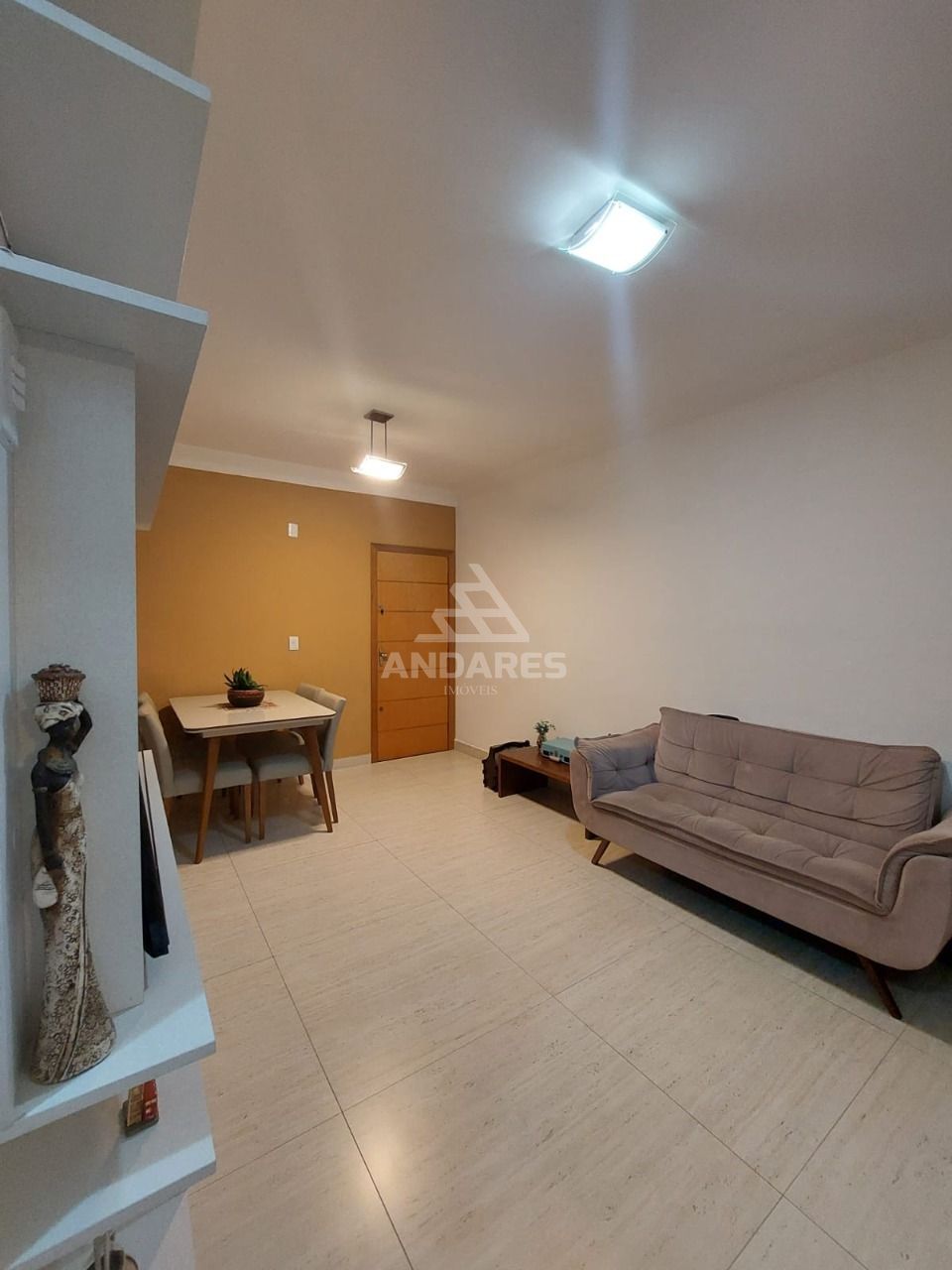 Apartamento à venda com 2 quartos, 72m² - Foto 4