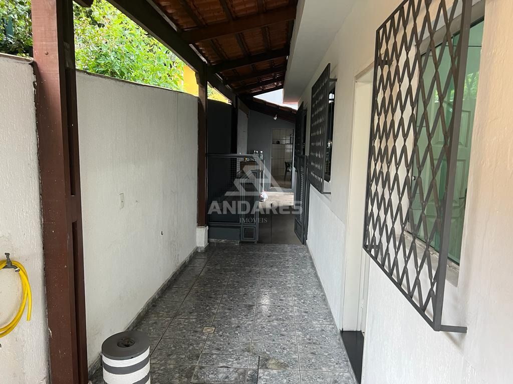 Casa à venda com 3 quartos, 325m² - Foto 21