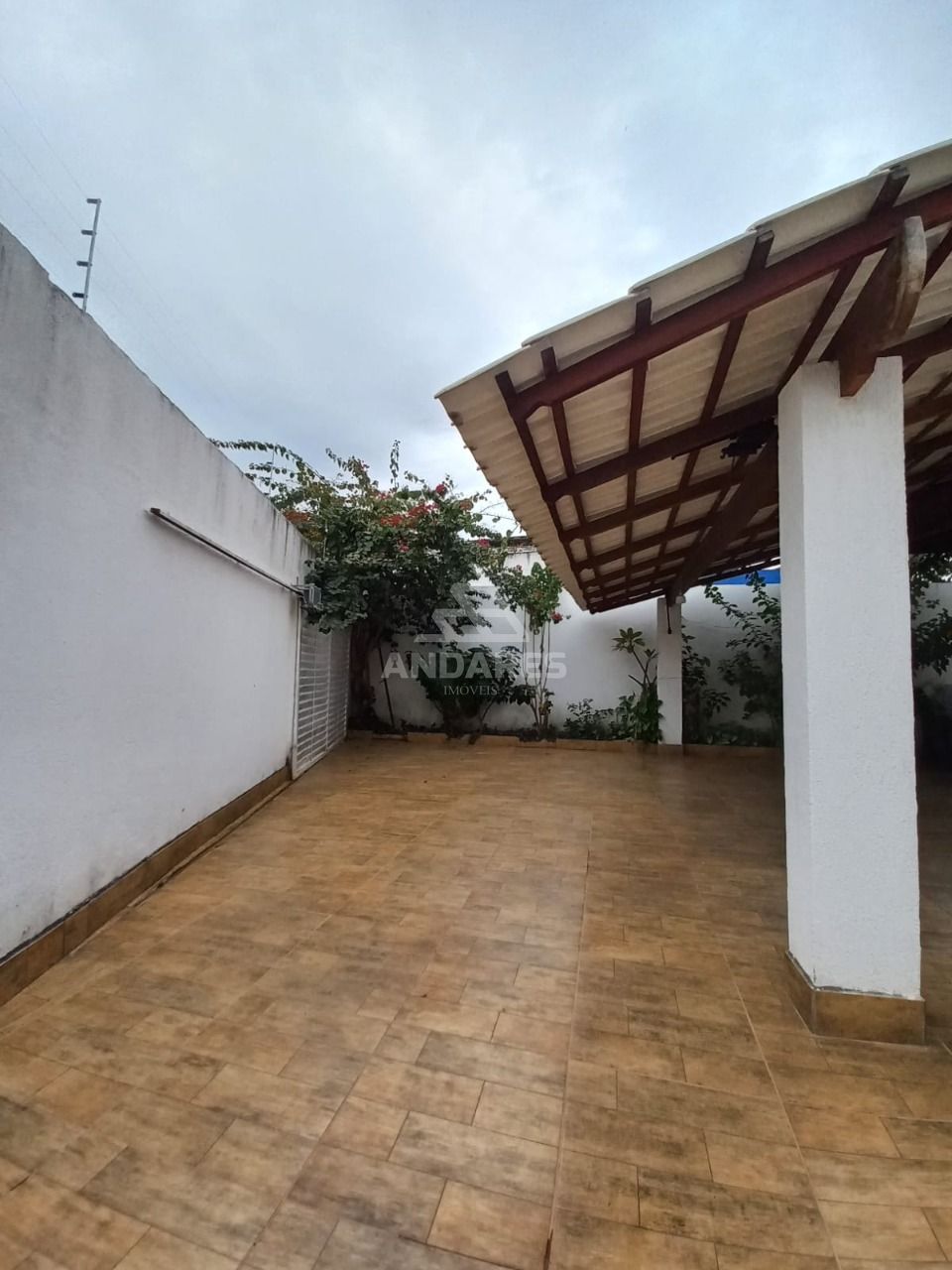 Casa à venda com 3 quartos, 800m² - Foto 3