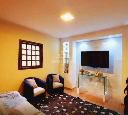 Casa à venda com 3 quartos, 360m² - Foto 3