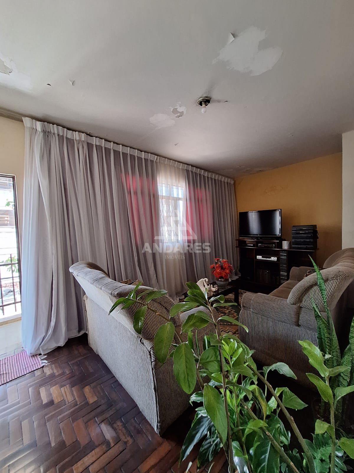 Casa à venda com 3 quartos, 360m² - Foto 8