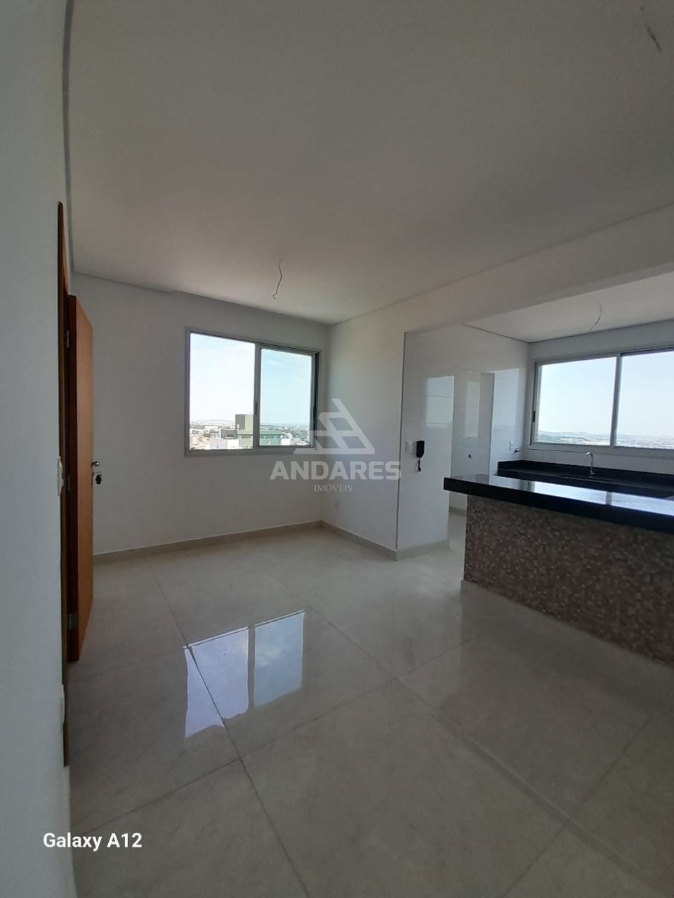 Apartamento à venda com 2 quartos, 58m² - Foto 1