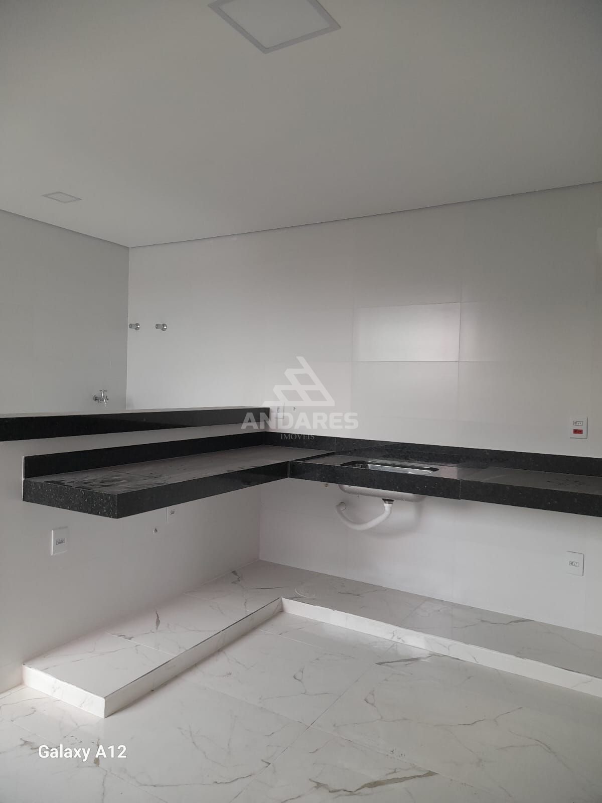 Apartamento à venda com 3 quartos, 96m² - Foto 7