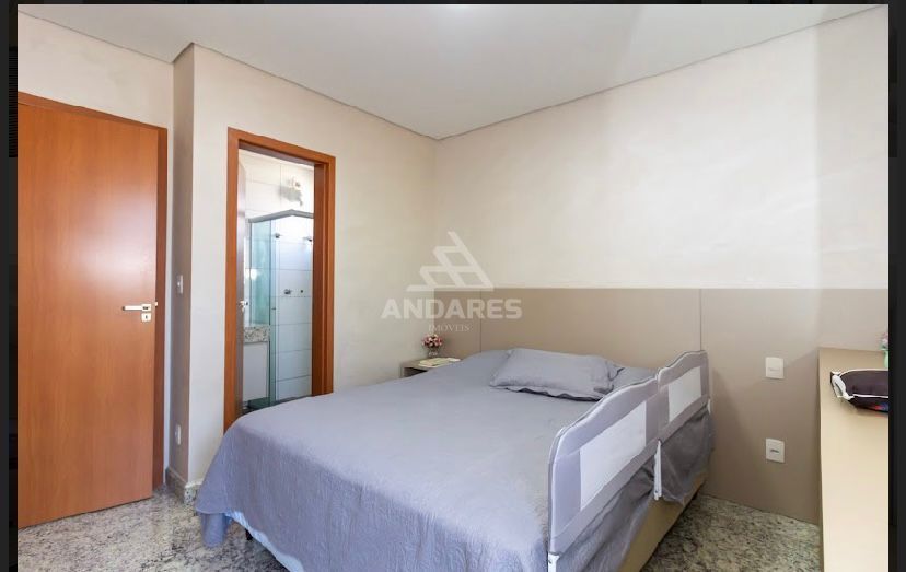 Apartamento à venda com 3 quartos, 174m² - Foto 2