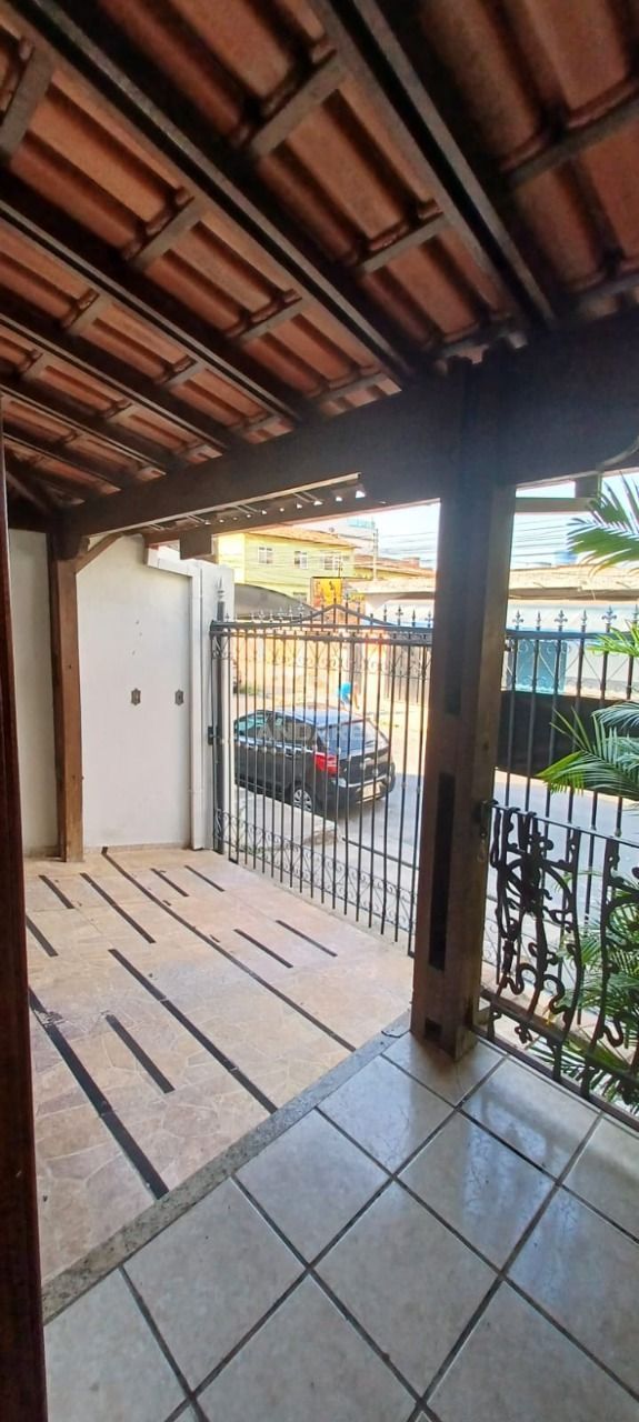 Casa à venda com 4 quartos, 420m² - Foto 4