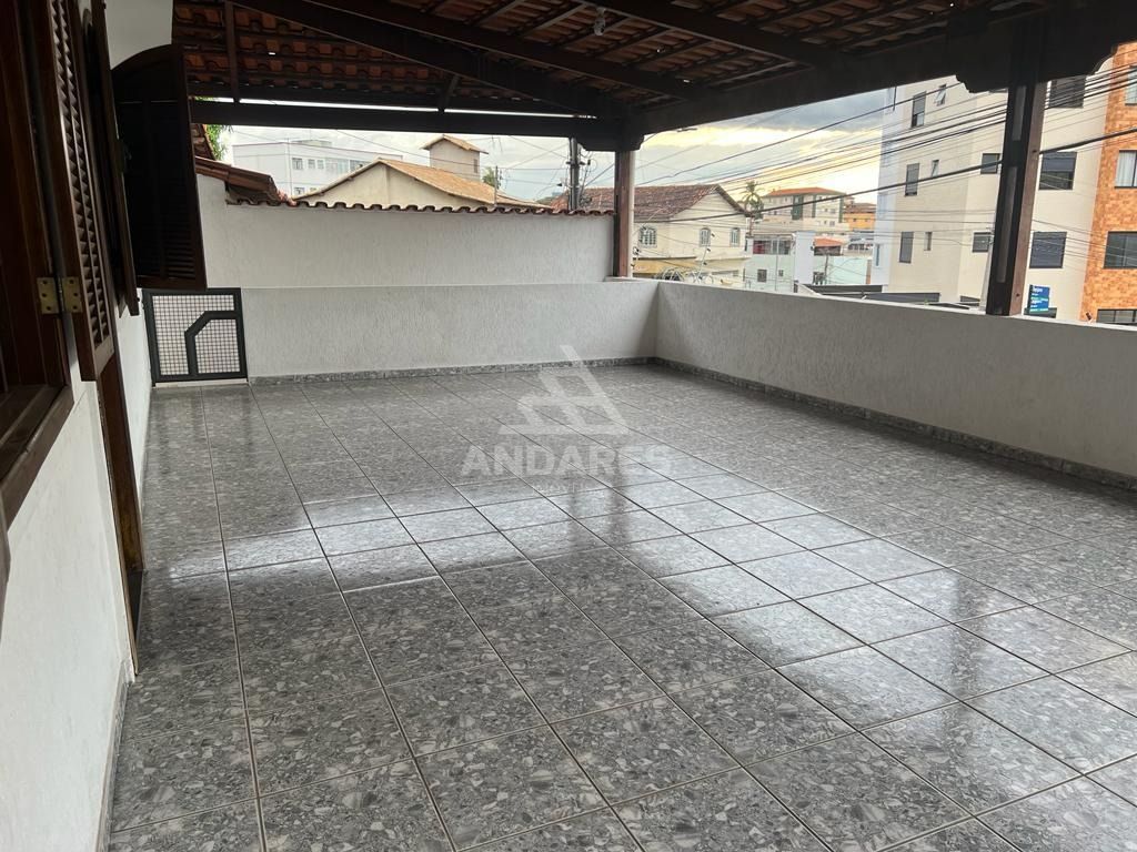 Casa, 3 quartos, 325 m² - Foto 1