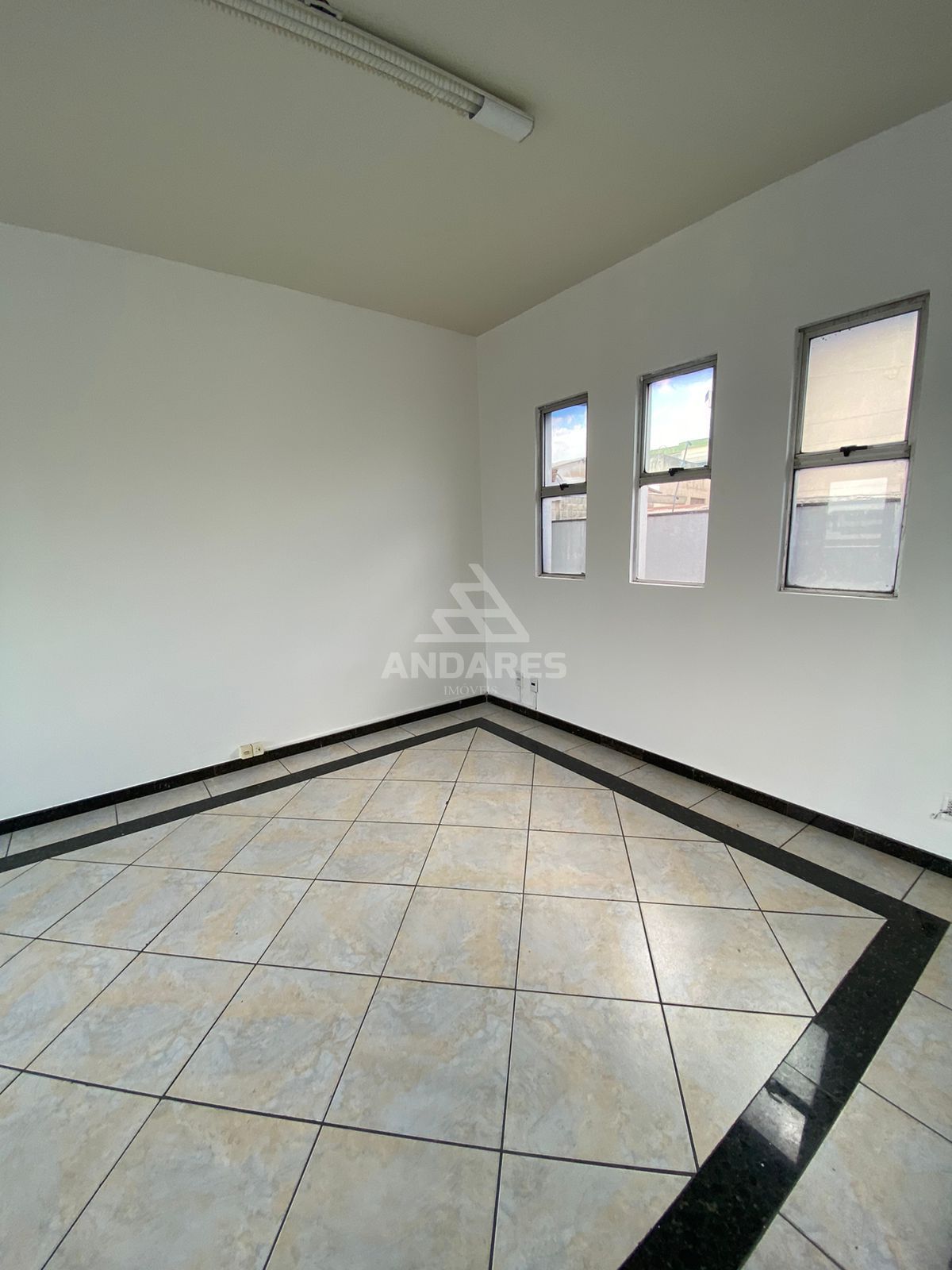 Loja-Salão para alugar com 1 quarto, 25m² - Foto 4