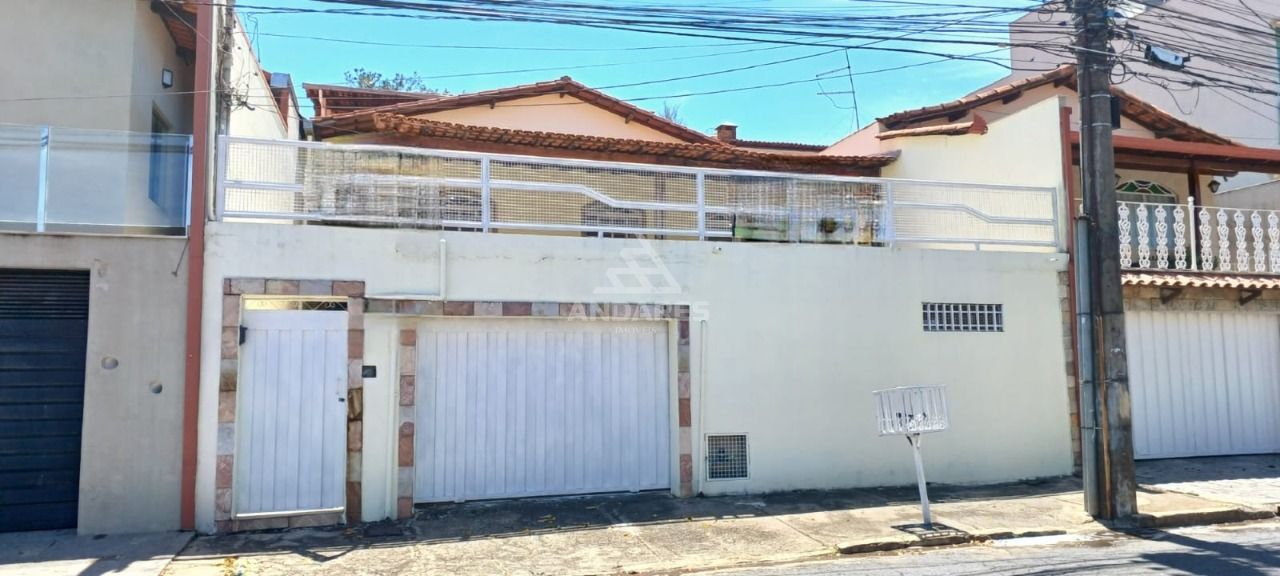 Casa à venda com 4 quartos, 300m² - Foto 2