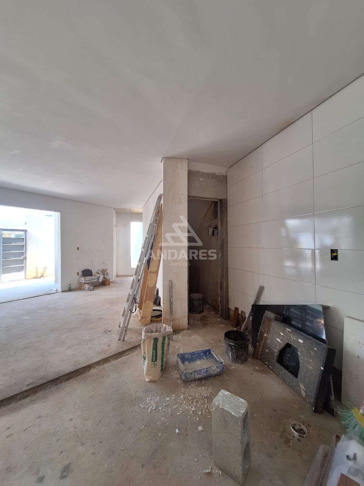 Casa à venda com 2 quartos, 120m² - Foto 8