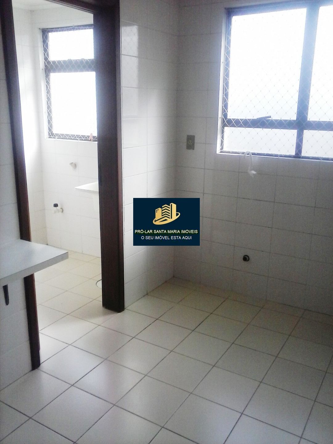 Apartamento à venda com 2 quartos, 69m² - Foto 2