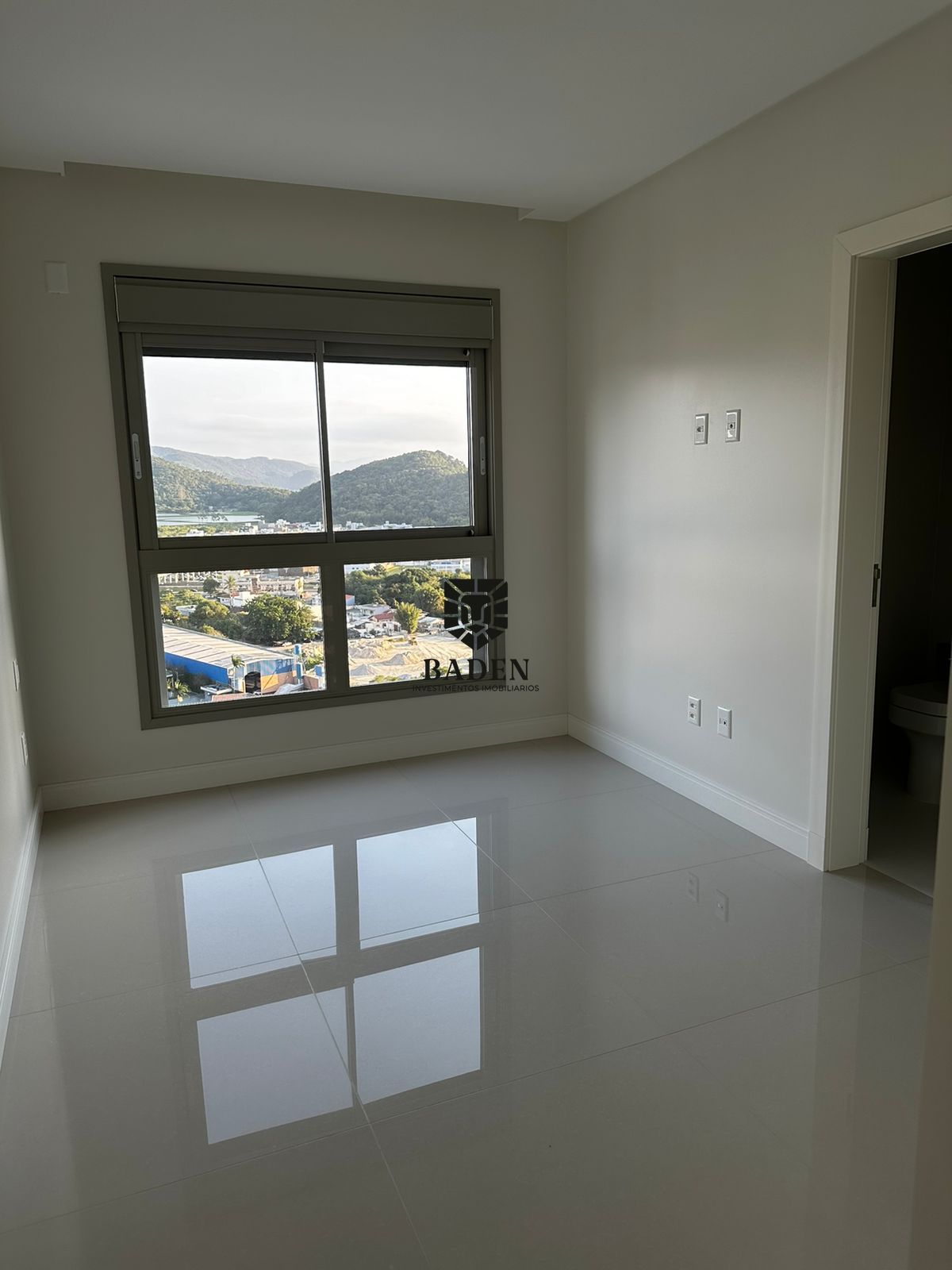 Apartamento à venda com 4 quartos, 160m² - Foto 12