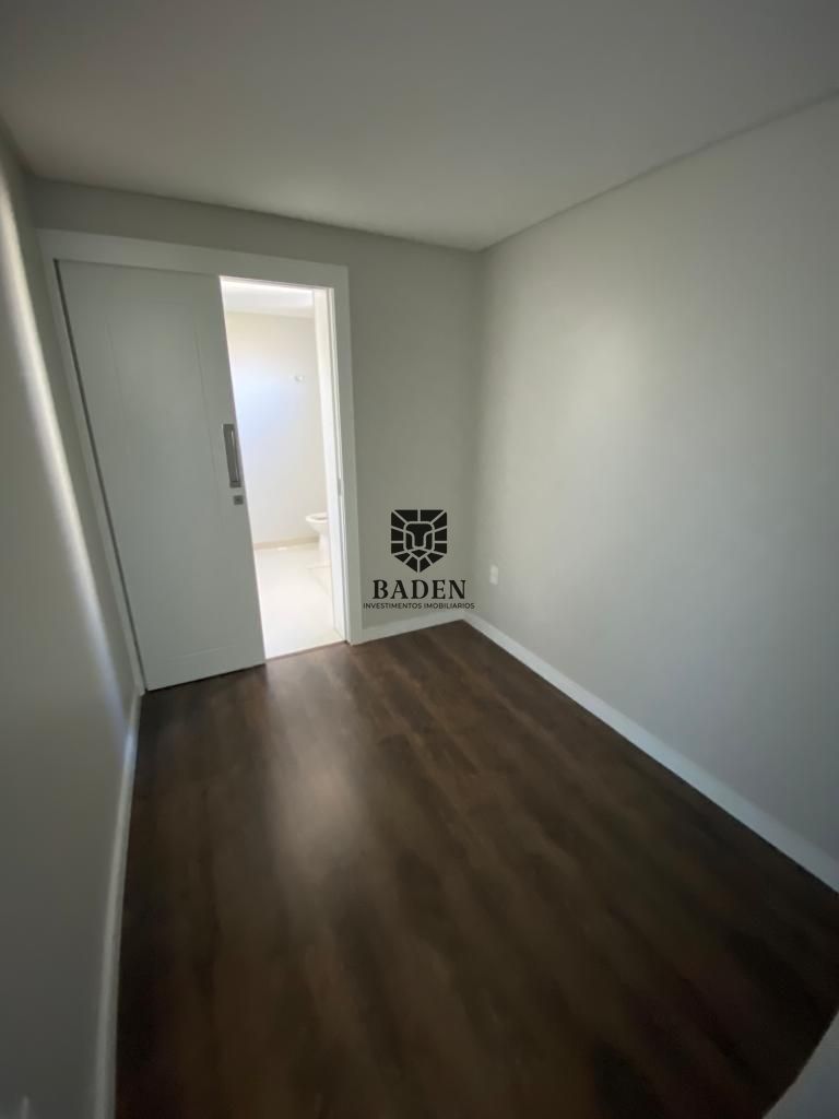 Apartamento à venda com 3 quartos, 136m² - Foto 15